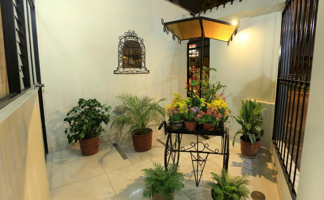 Hotel Manhattan Inn Airport Lima Zewnętrze zdjęcie
